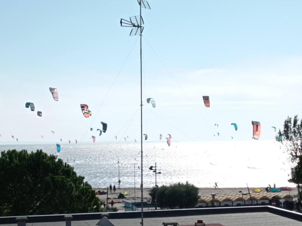 Seaview Beach Front Grado Pineta Andromeda Экстерьер фото