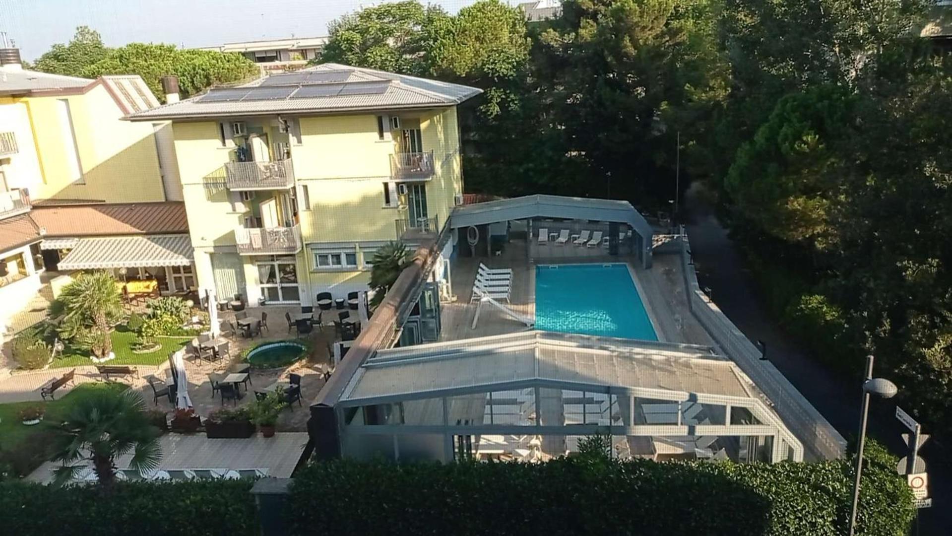 Seaview Beach Front Grado Pineta Andromeda Экстерьер фото