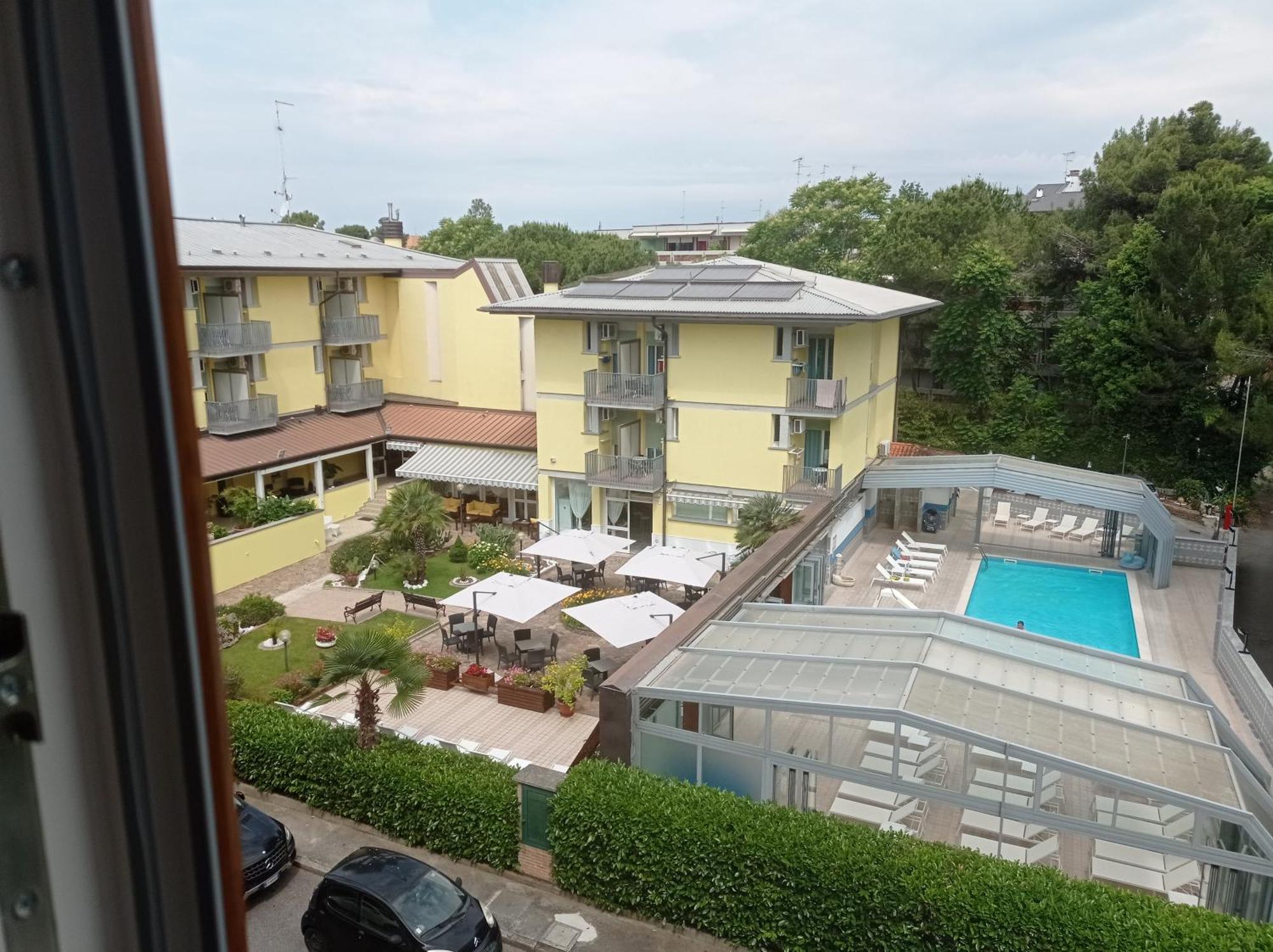 Seaview Beach Front Grado Pineta Andromeda Номер фото